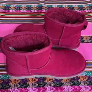 UGG Koolaburra ankle bootie -brand new